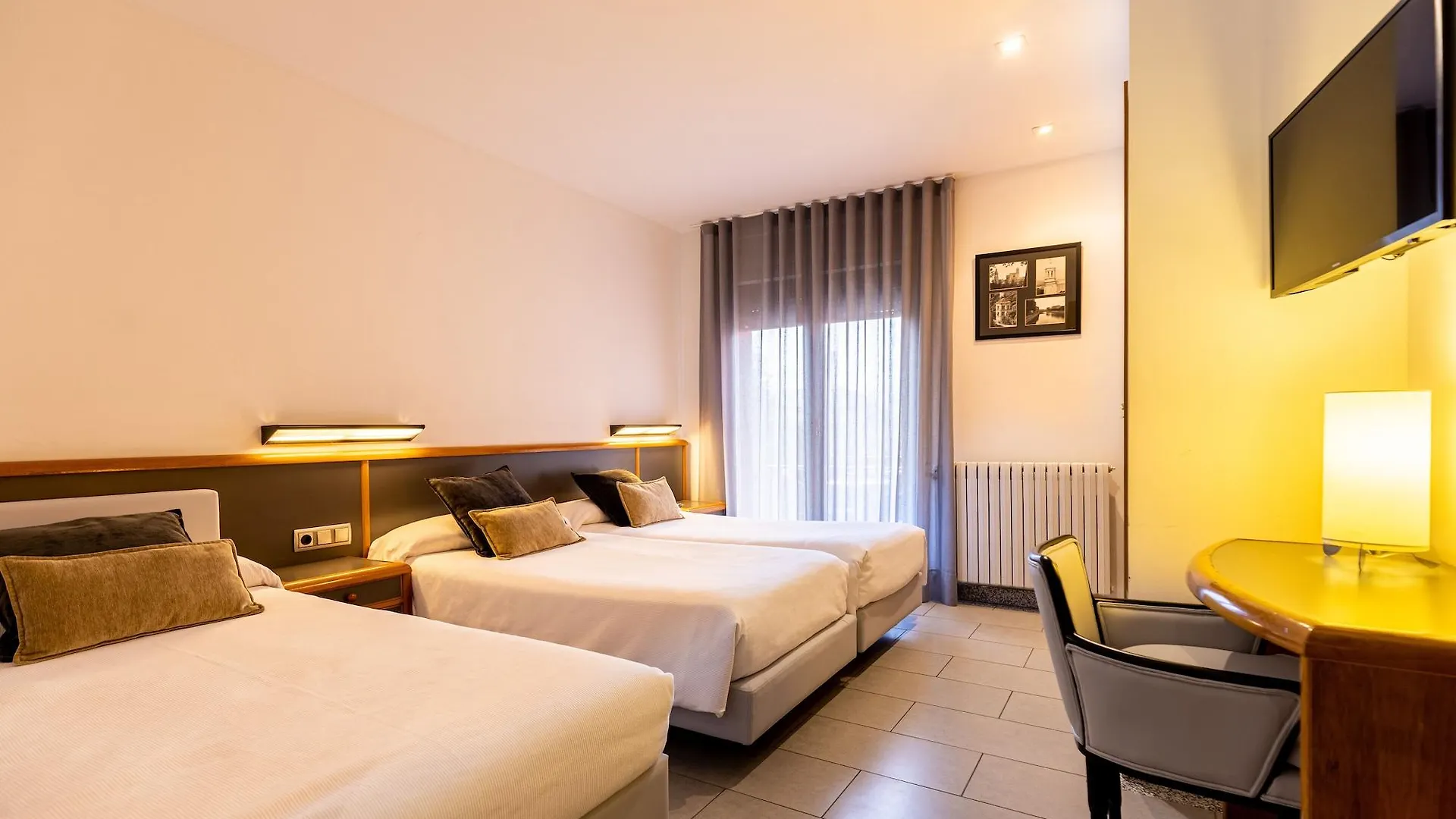 Hotel Del Prado Puigcerdà 3*,